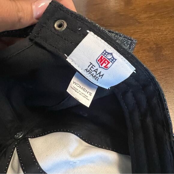 NFL Team Apparel Women's Glitter Baseball Cap Hat OS - Picture 3 of 8